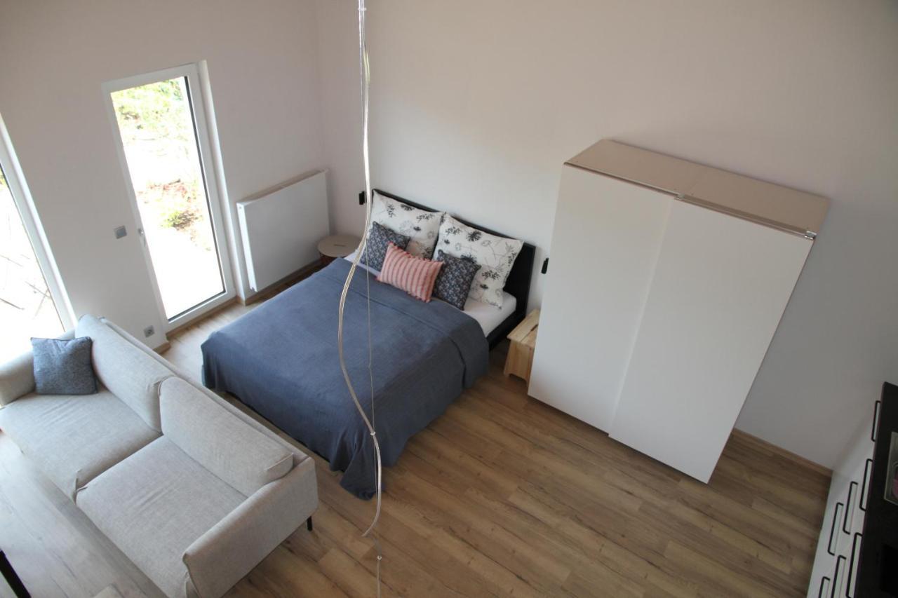 Apartmany Hluboka Nad Vltavou S Vyhledem Na Zamek Extérieur photo